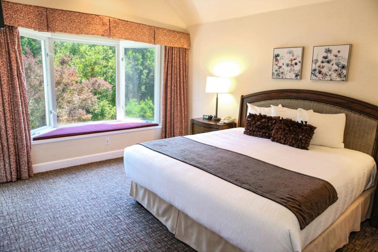Suite at Bluebird Inn