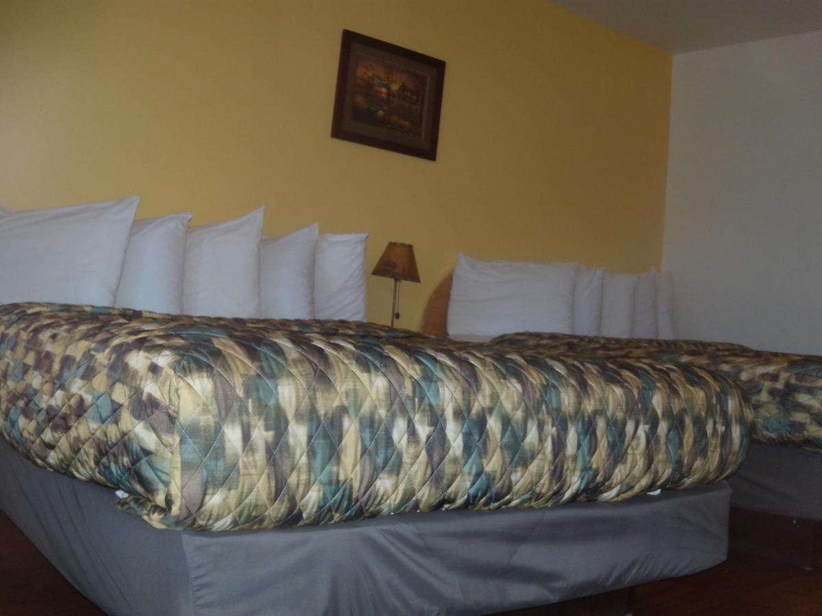 | Corral Creek Lodge