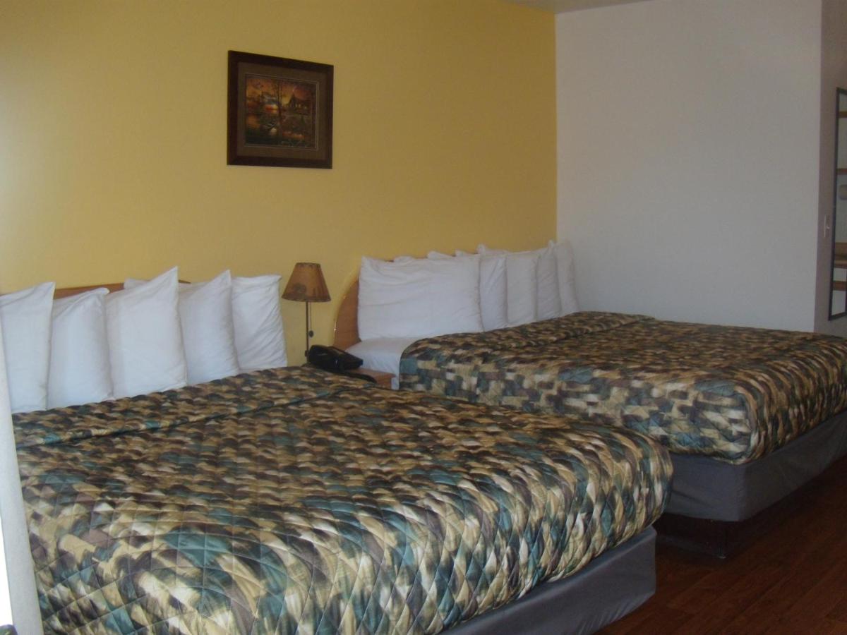 | Corral Creek Lodge