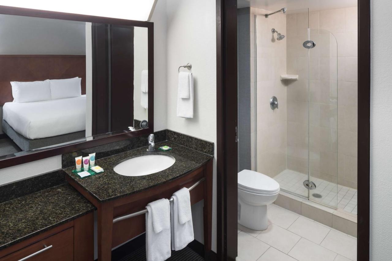King Room with Sofa Bed at Hyatt Place Jacksonville Airport