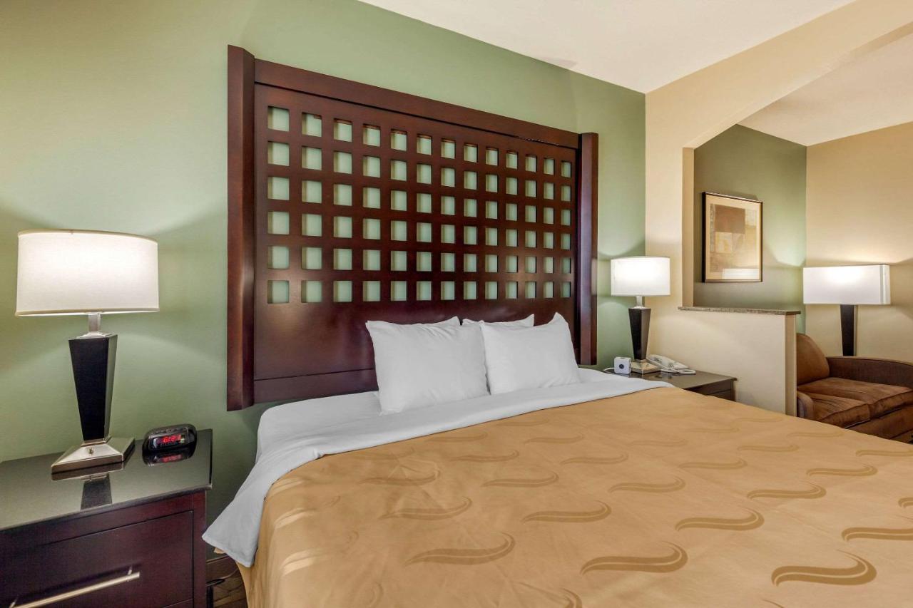 King Suite with Sofa Bed - Non-Smoking at Quality Inn & Suites Durant