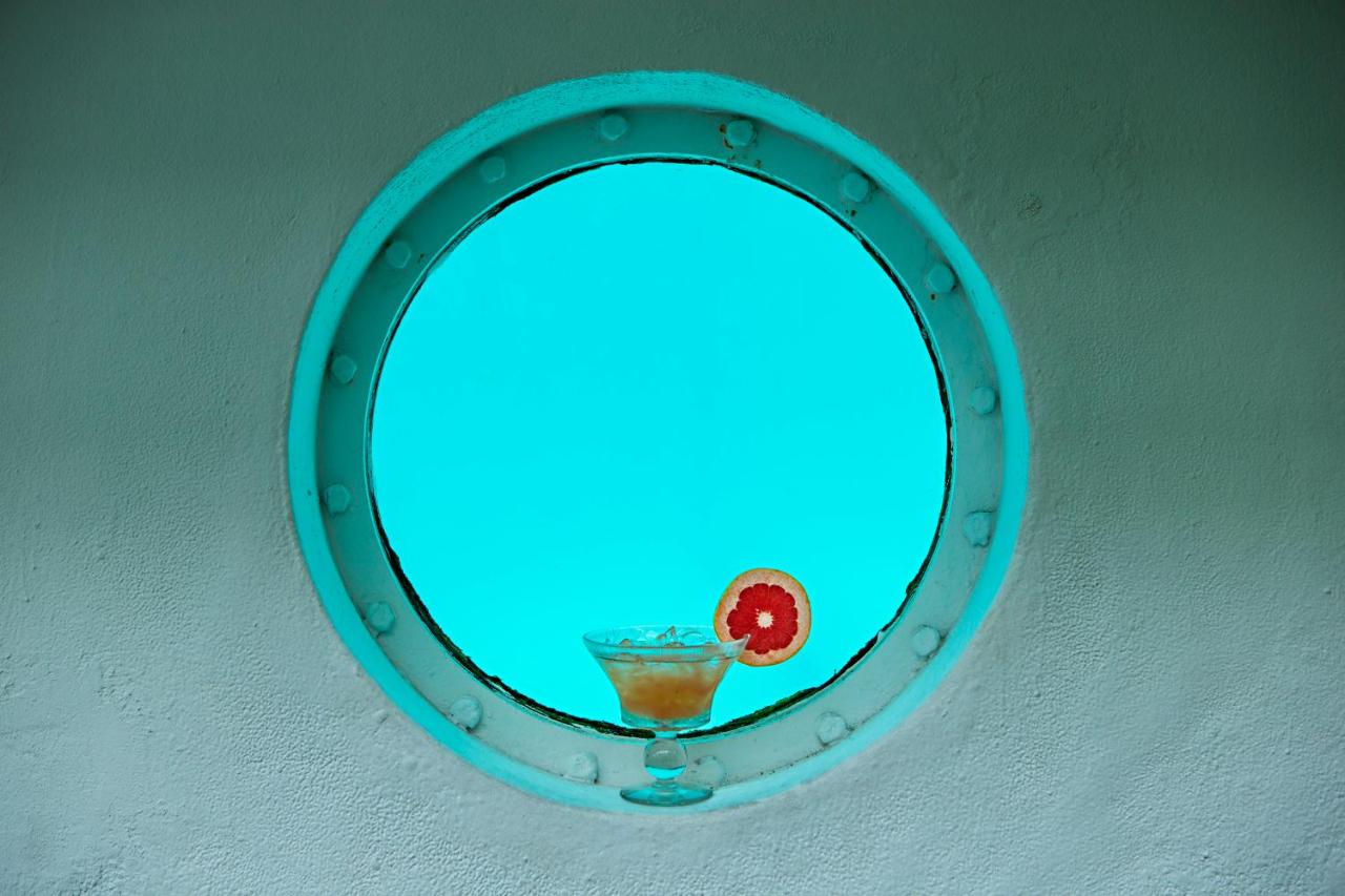 | Albion Hotel