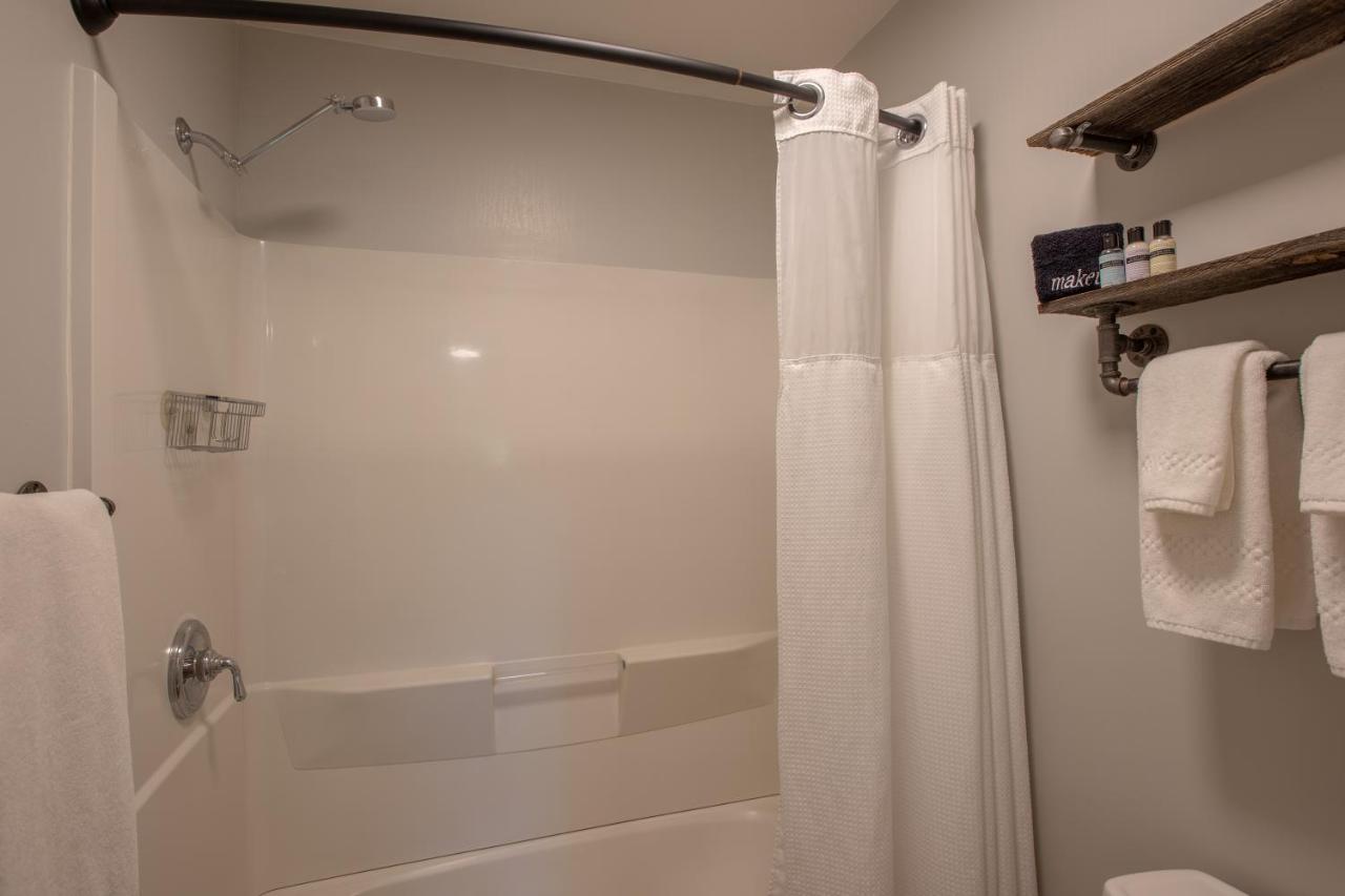 | Purple Mountain Bed & Breakfast & Spa