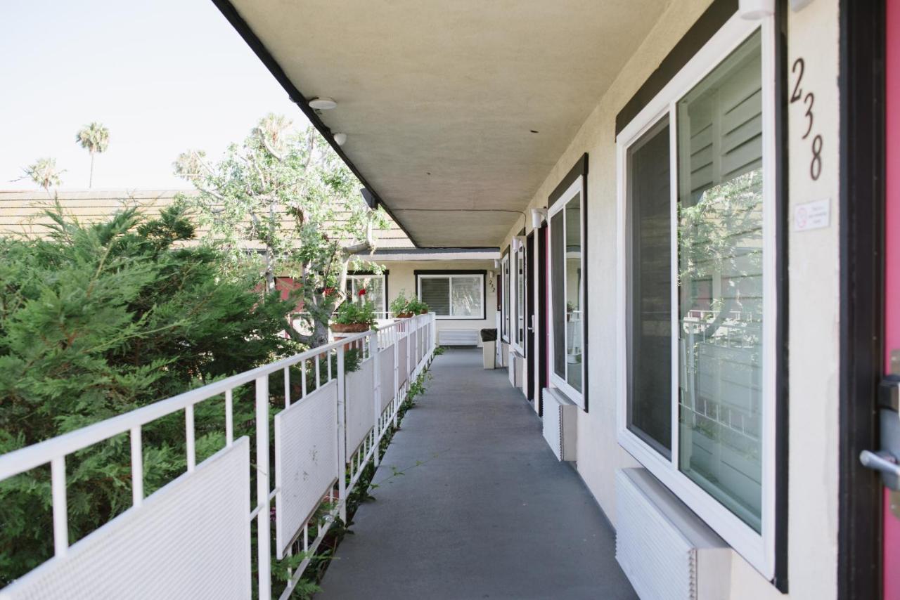 | Alamo Inn and Suites - Convention Center