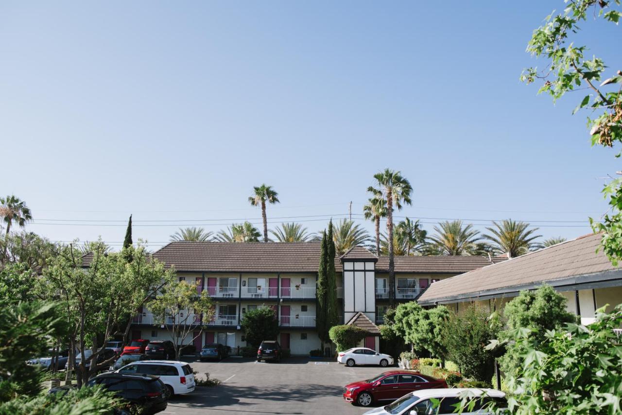 | Alamo Inn and Suites - Convention Center