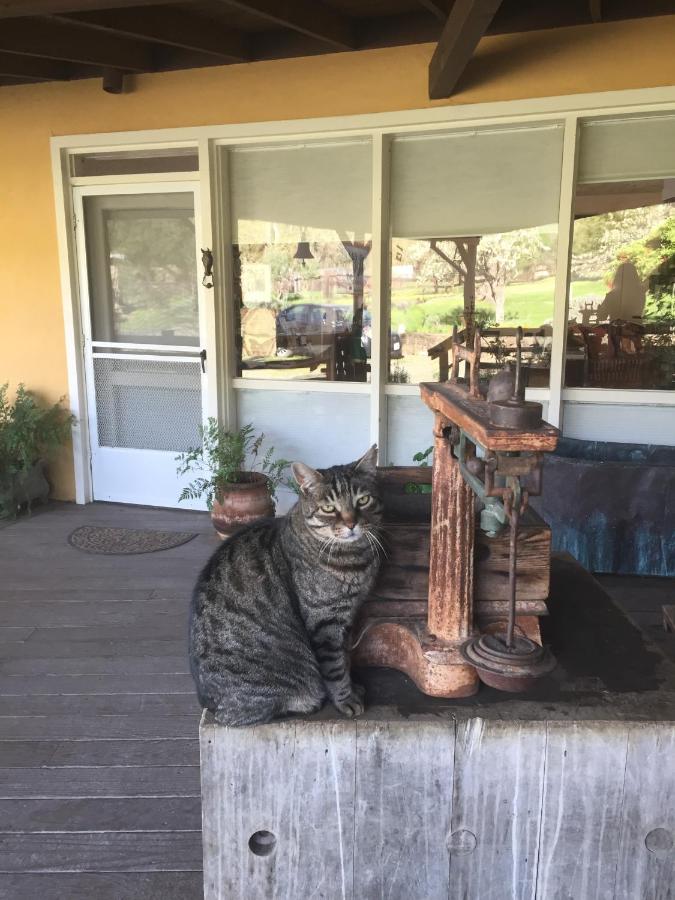 | Rustridge Ranch & Winery