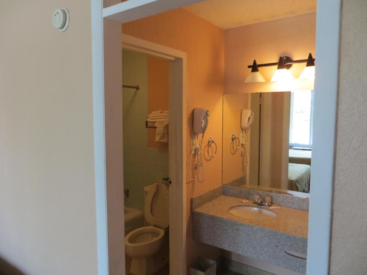 | Americourt Extended Stays