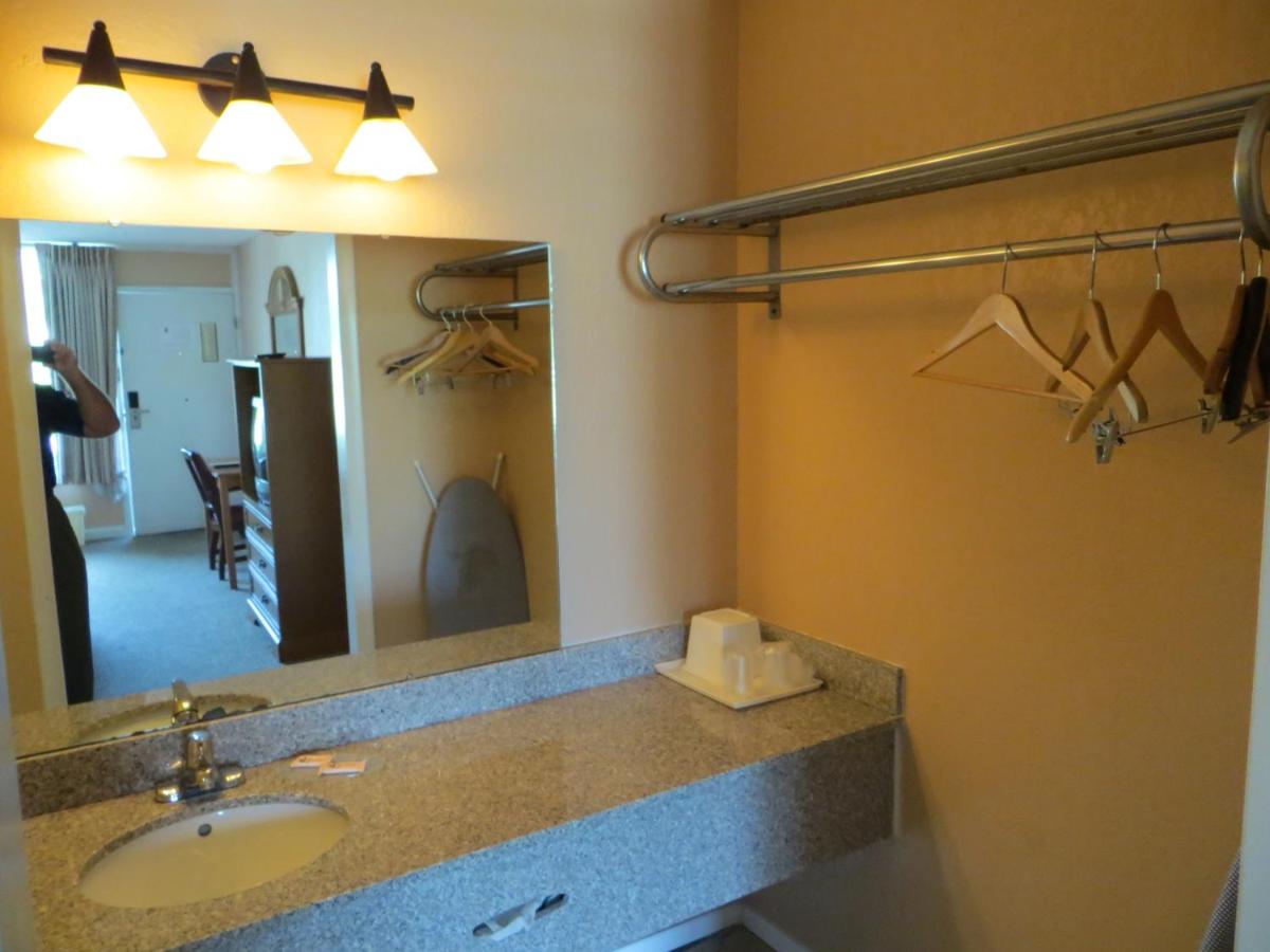 | Americourt Extended Stays