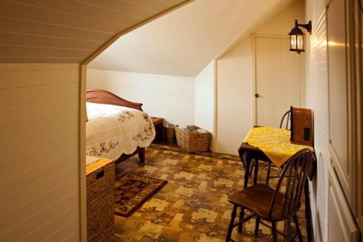 | Hydrangea Inn