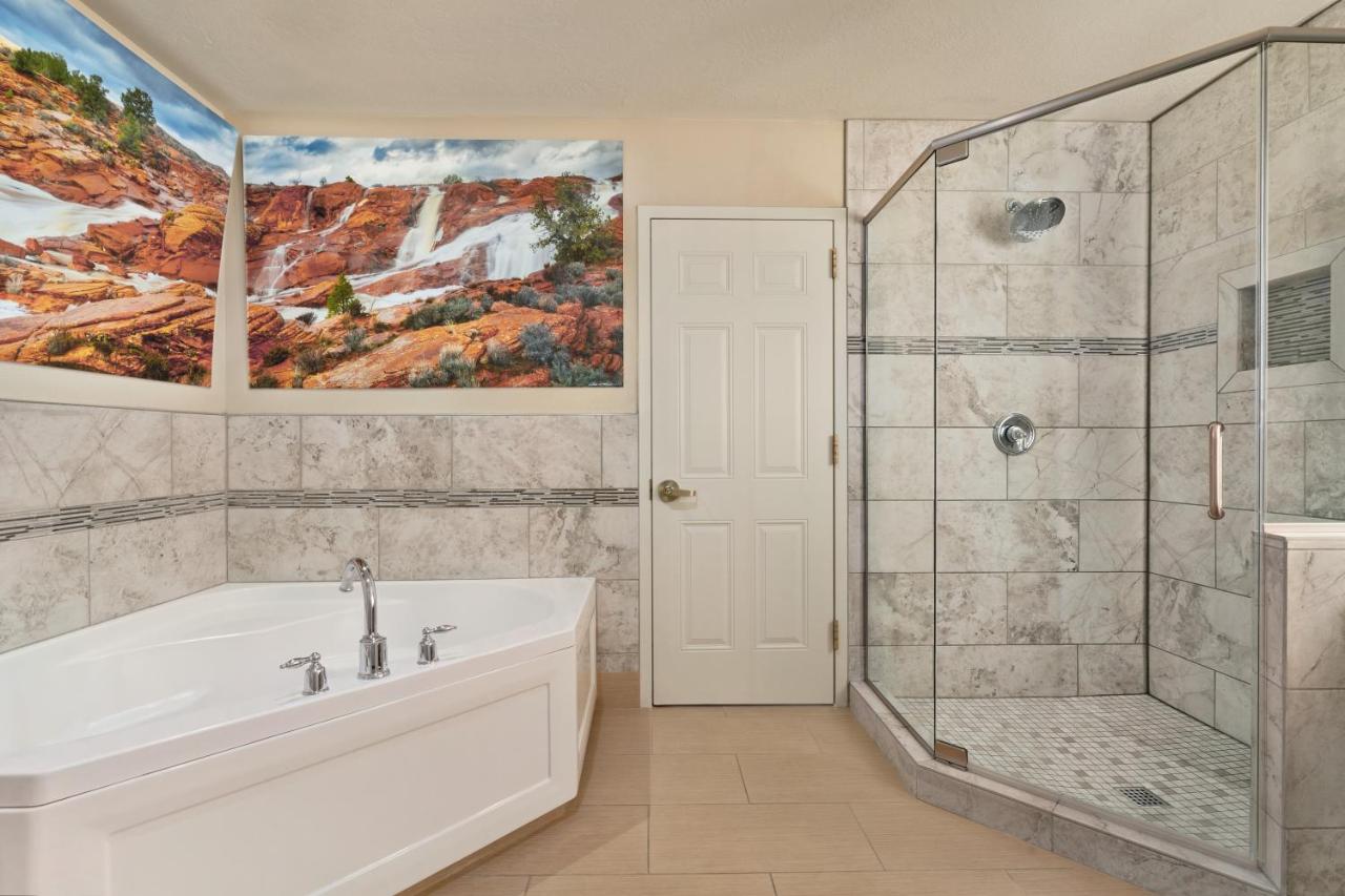 One-Bedroom King Suite - Non-Smoking at La Quinta Inn & Suites by Wyndham St. George