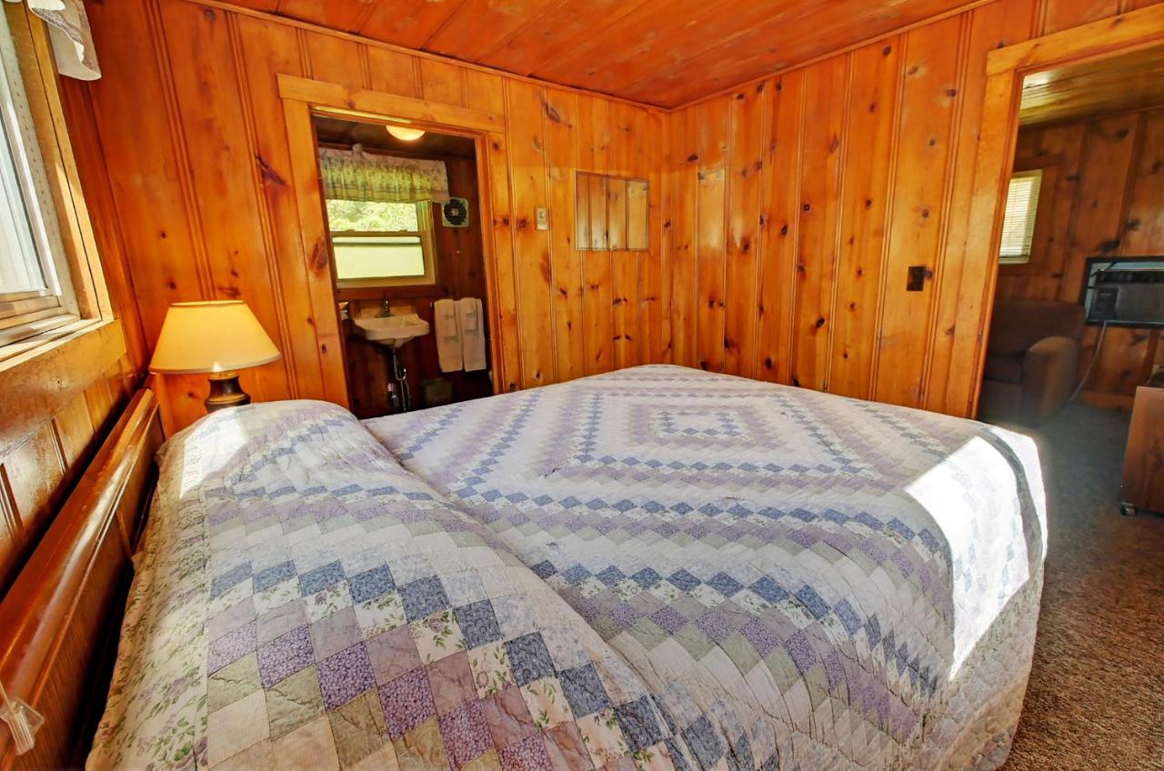 | Idle A While Cabins