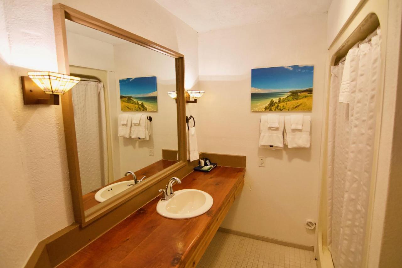 King Suite at Hotel Frankfort & Restaurant