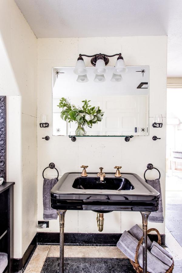 | Hummingbird Estate