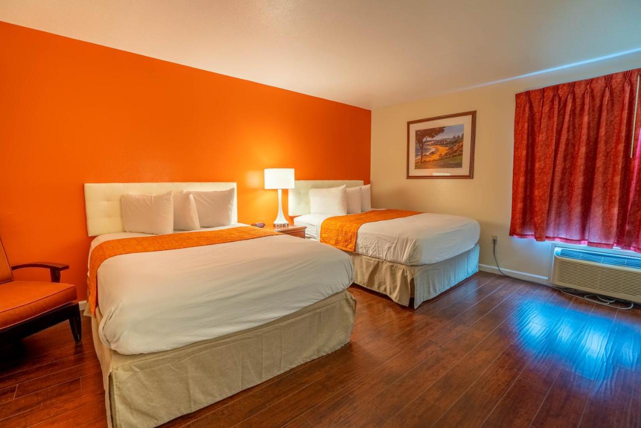 Queen Room with Two Queen Beds - Non-Smoking at Howard Johnson by Wyndham Buena Park