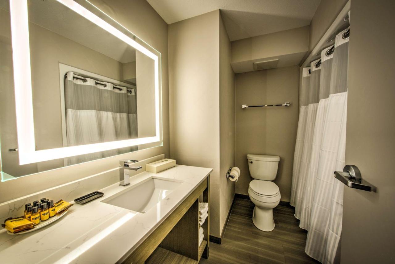 | Best Western Plus Media Center Inn & Suites