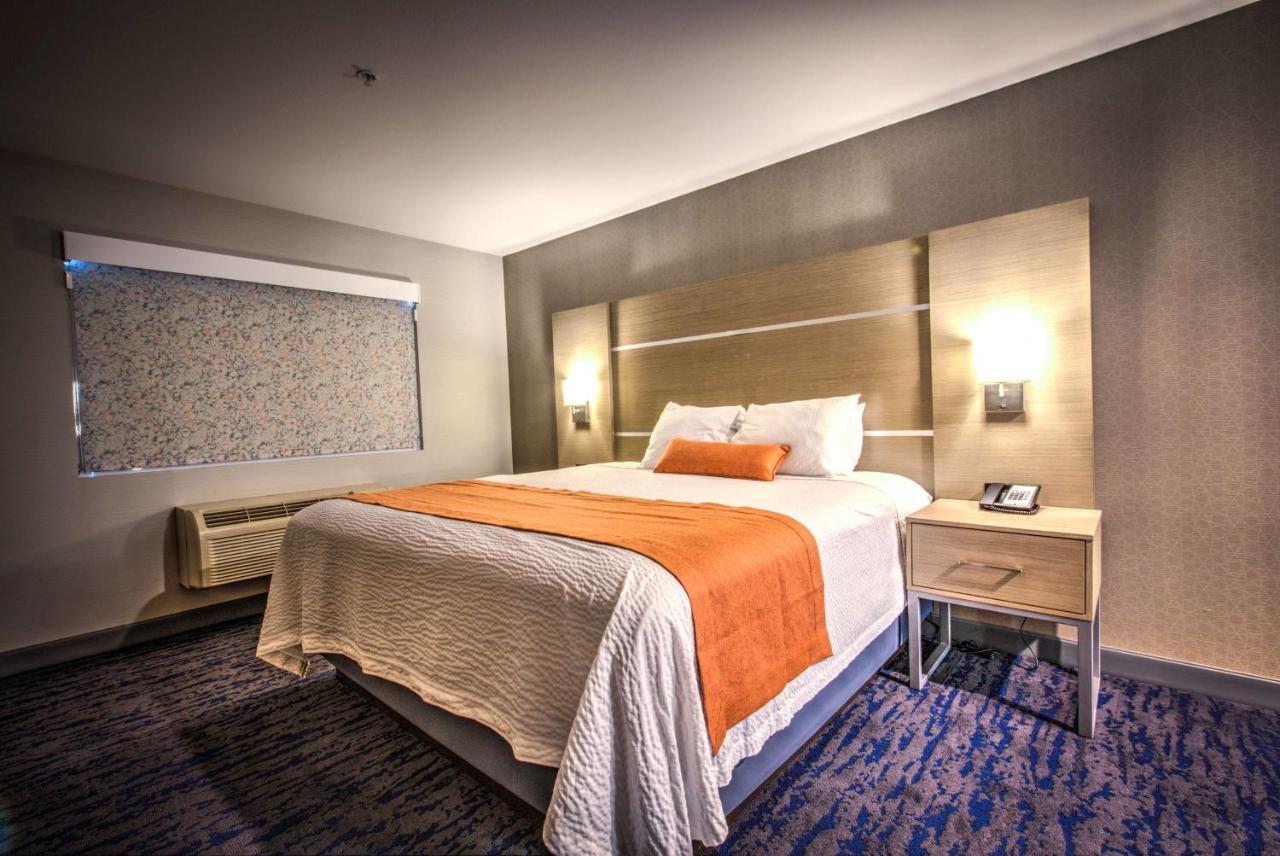 | Best Western Plus Media Center Inn & Suites