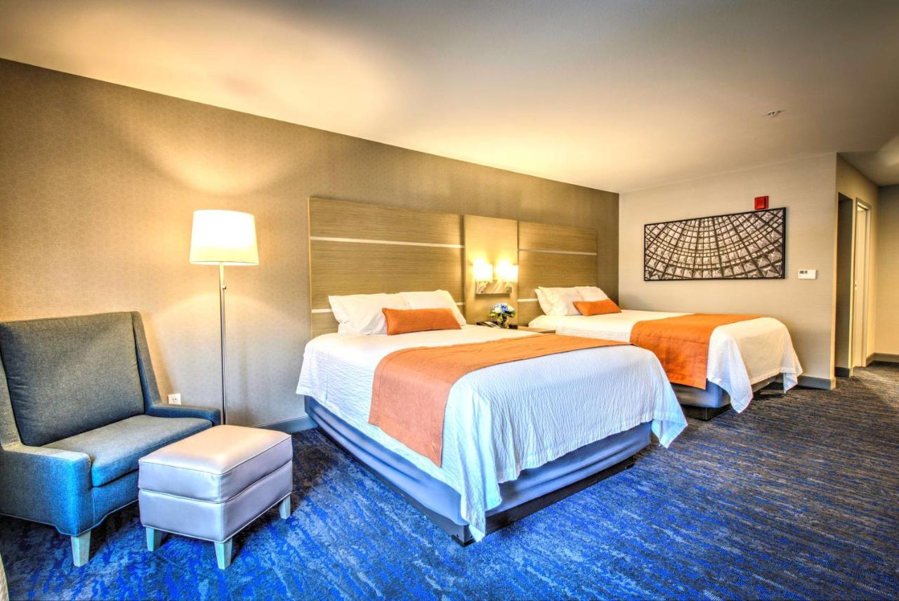 | Best Western Plus Media Center Inn & Suites