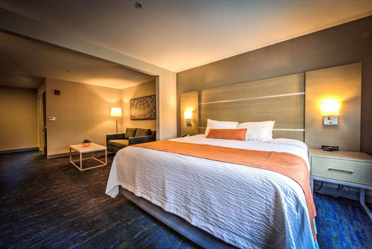  | Best Western Plus Media Center Inn & Suites