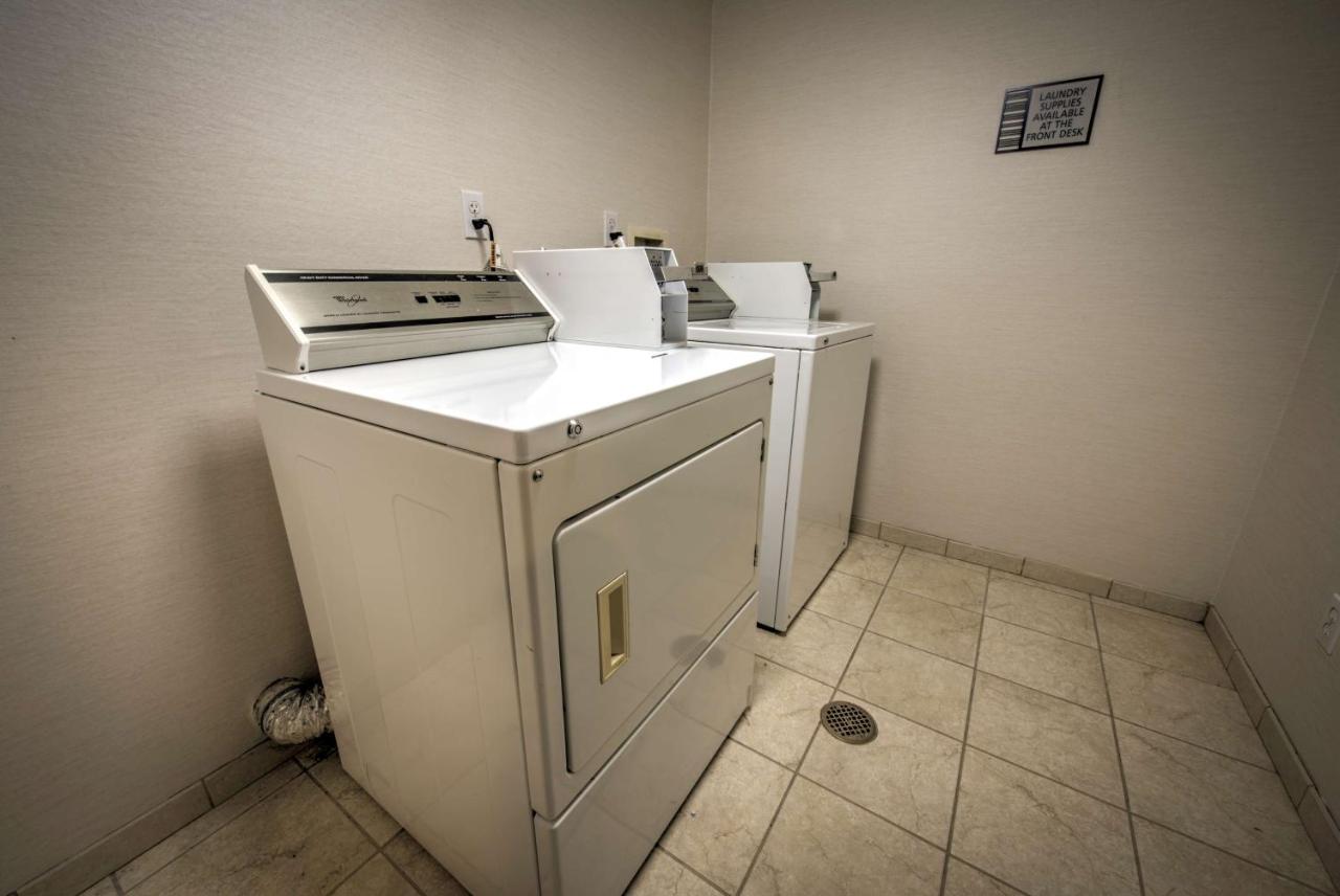 | Best Western Plus Media Center Inn & Suites