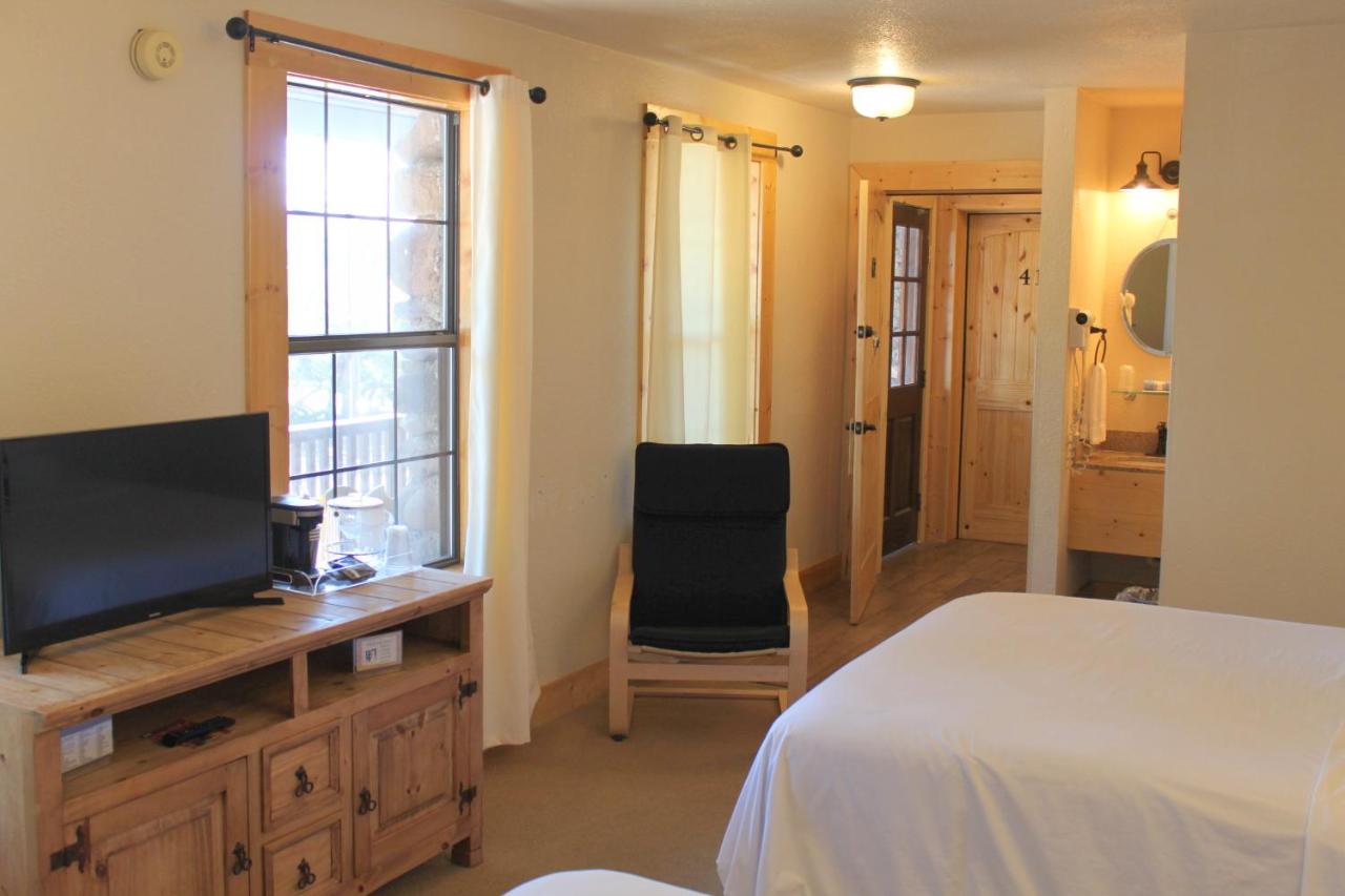 | The Hotel Limpia