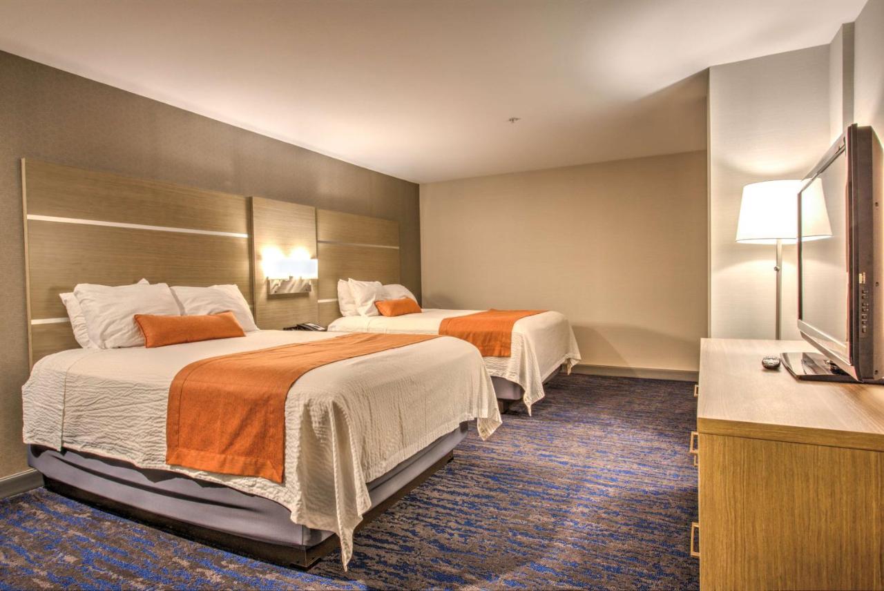 | Best Western Plus Media Center Inn & Suites