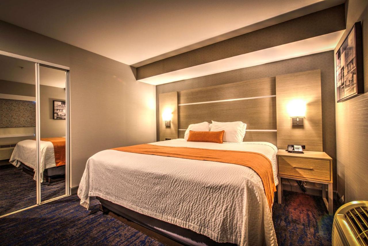 | Best Western Plus Media Center Inn & Suites