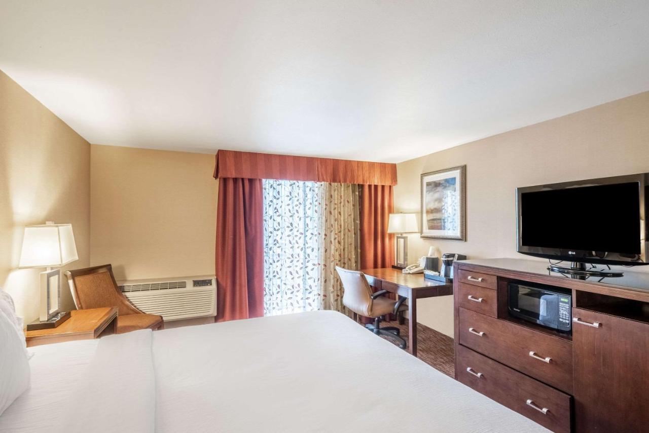 King Room - Mobility Accessible/Non-Smoking at Holiday Inn Frisco by IHG