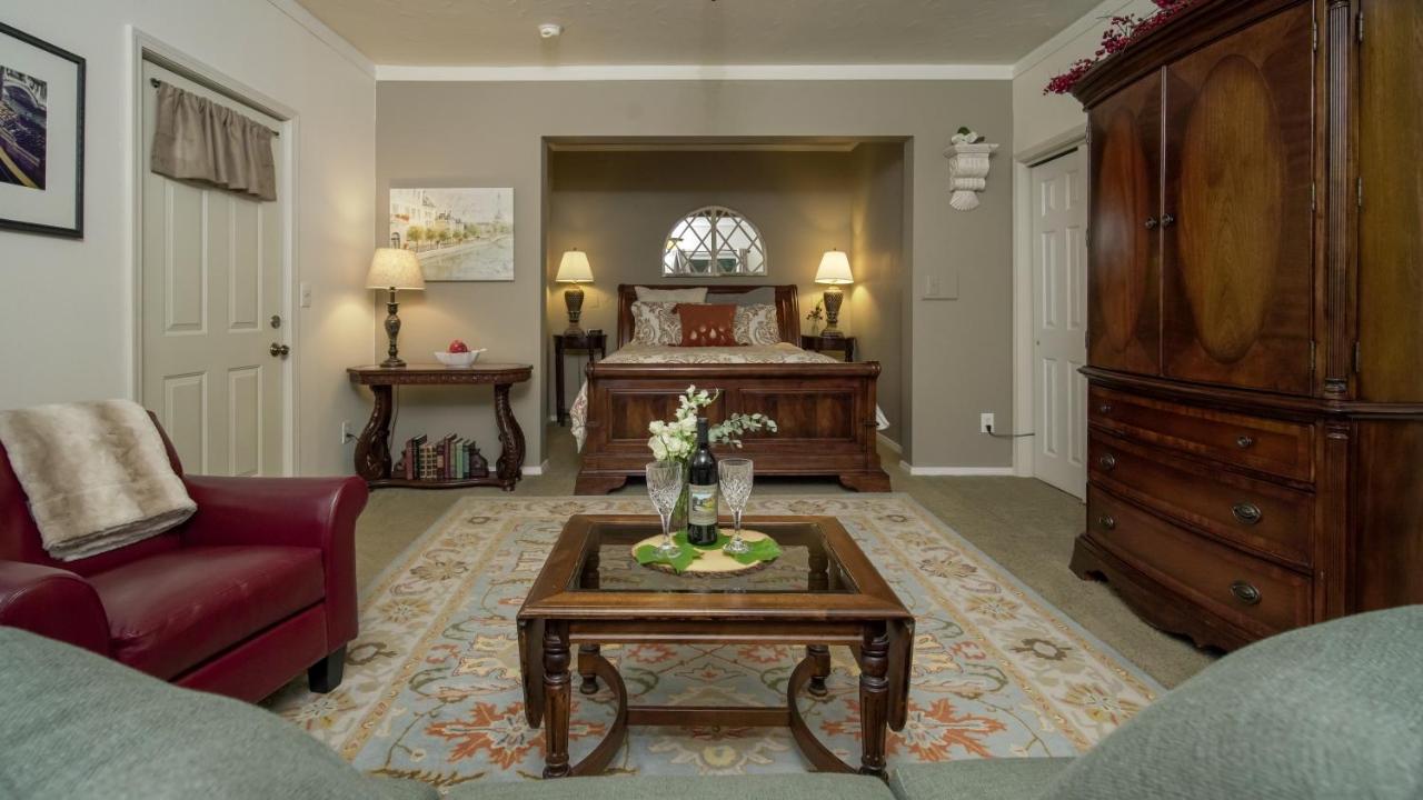 | Warm Springs Inn & Winery