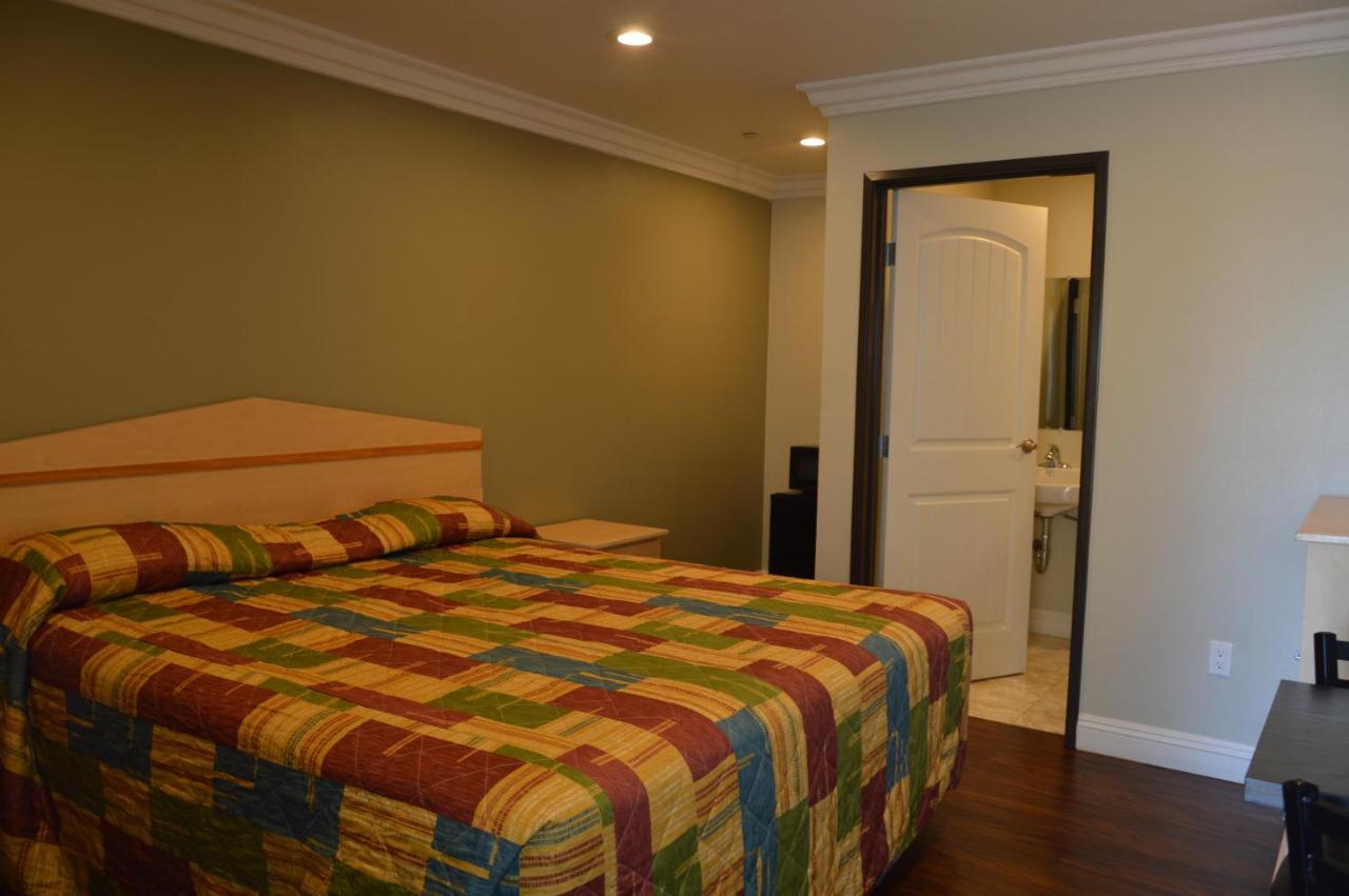| El Rey Inn