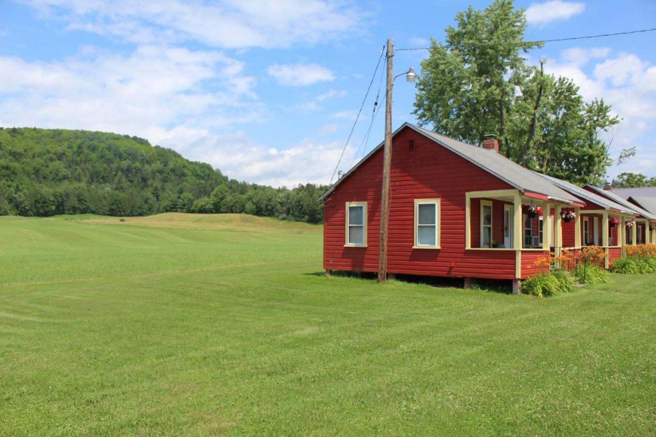| Mohawk Cottages