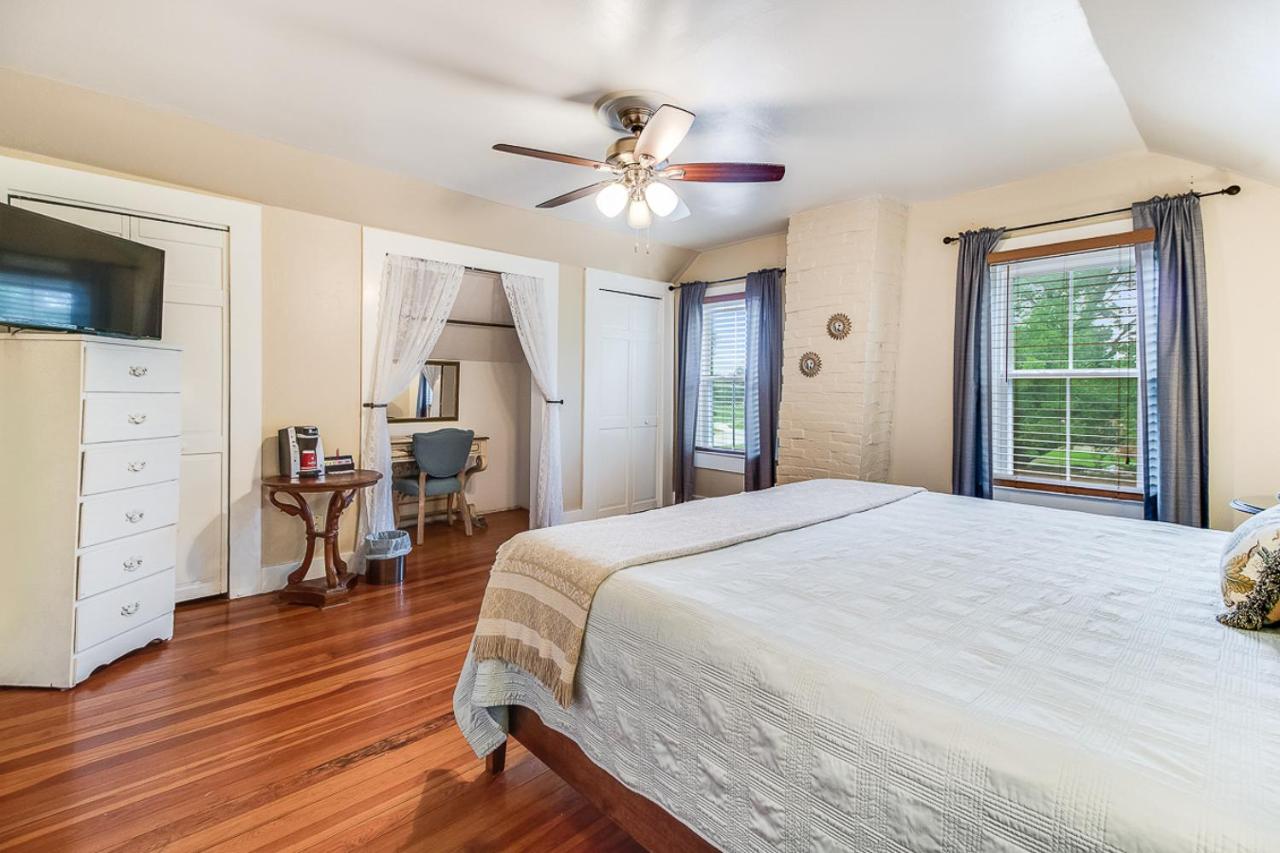 | T'Frere's Bed & Breakfast