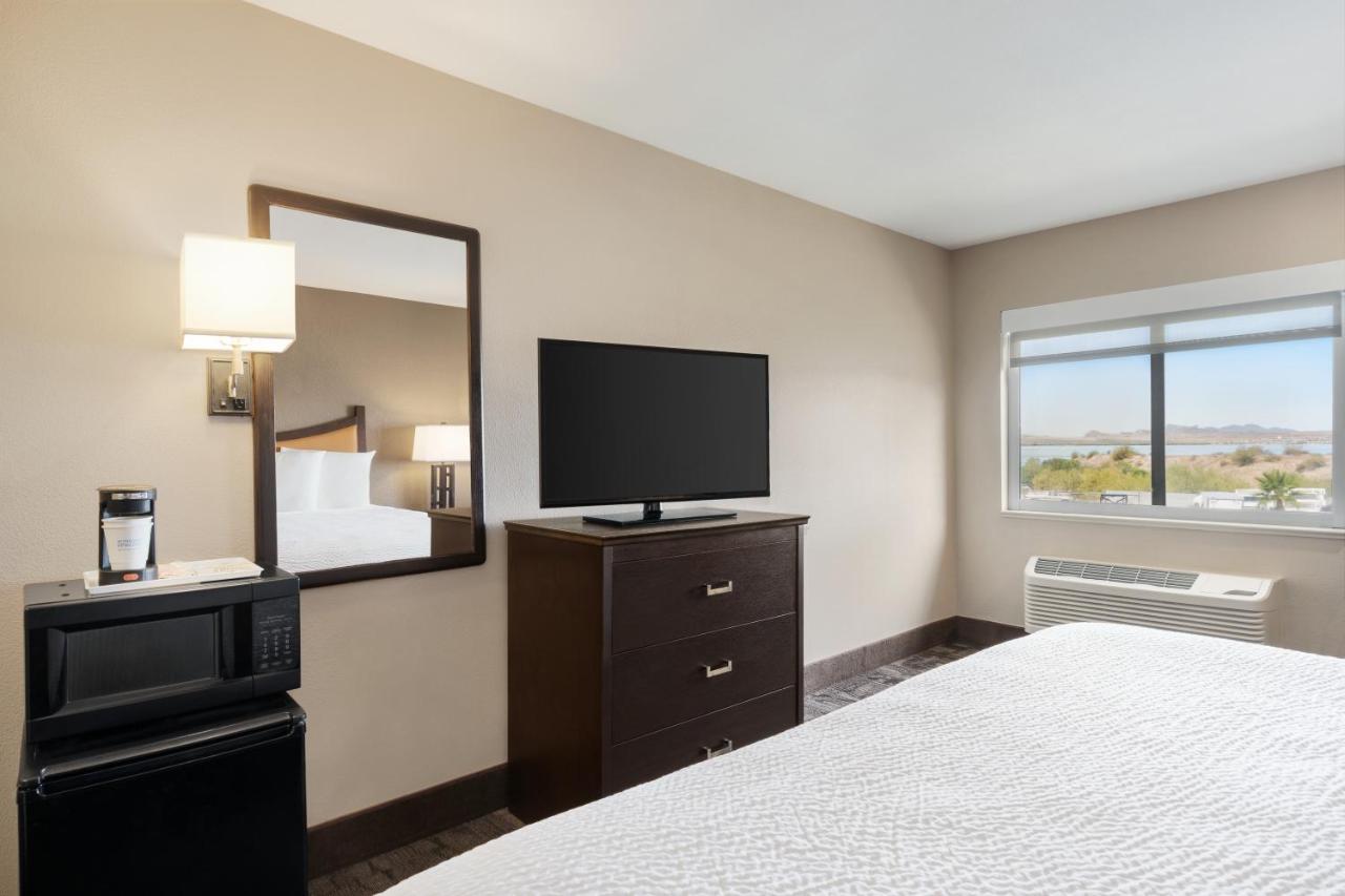 King Room- Non-Smoking at Travelodge by Wyndham Lake Havasu