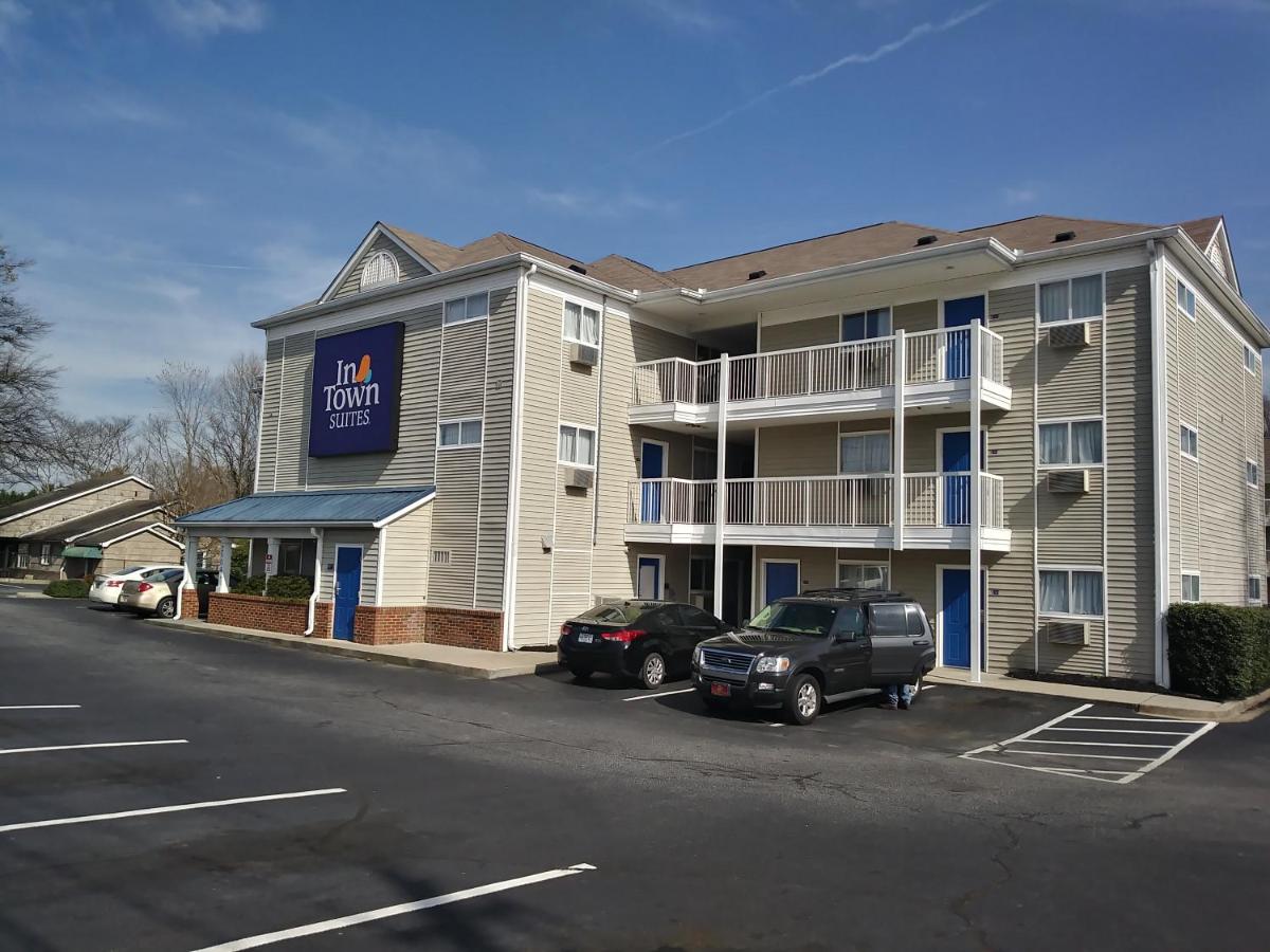  | InTown Suites Extended Stay Greenville SC - Wade Hampton