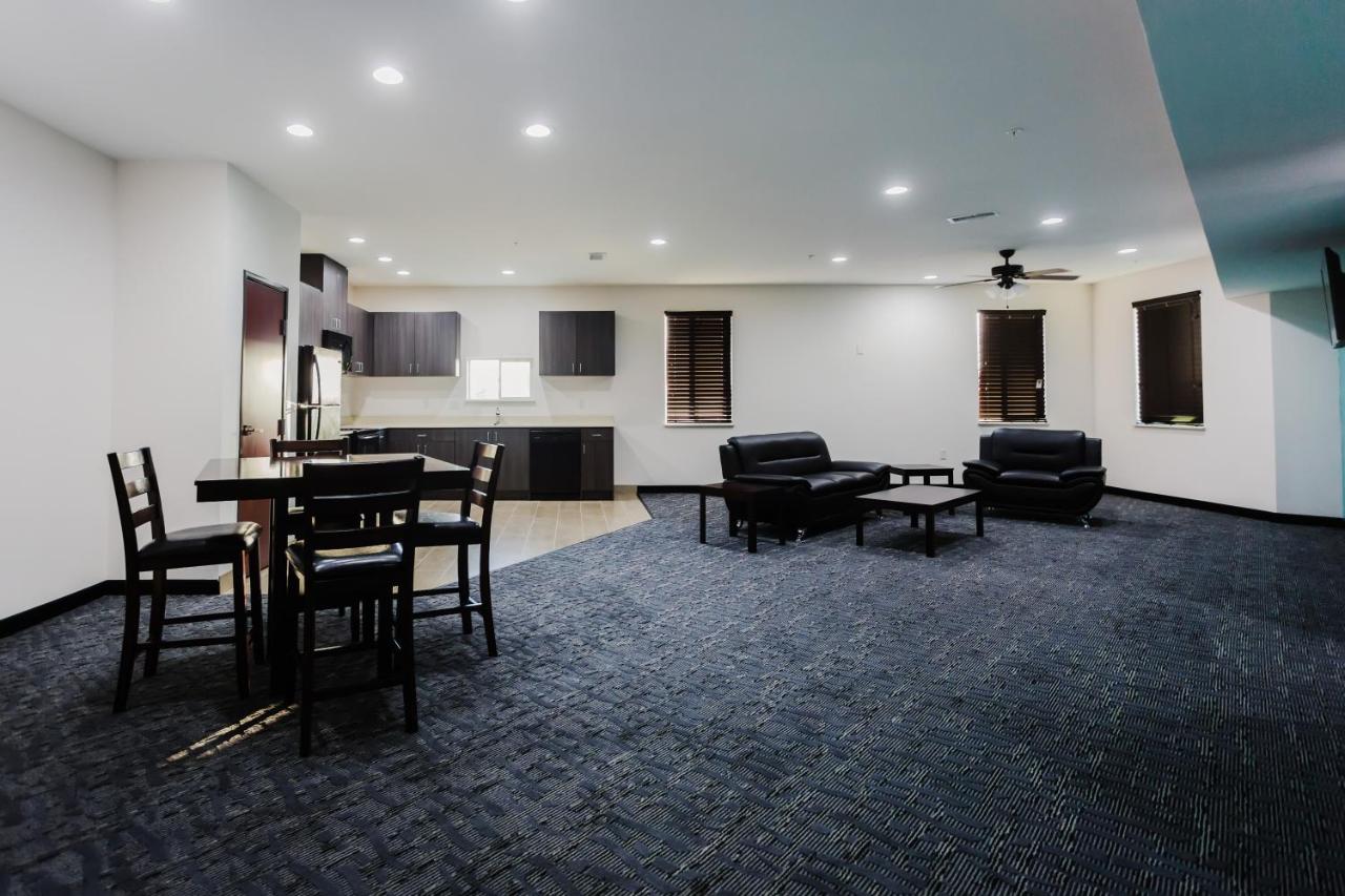 Two-Bedroom Apartment at Palacio Royale Inn Boutique Katy