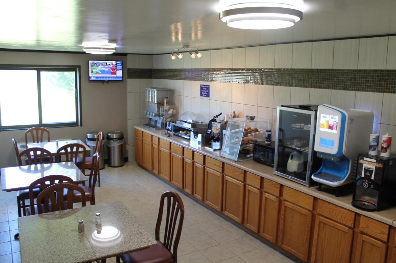 | Columbus Inn