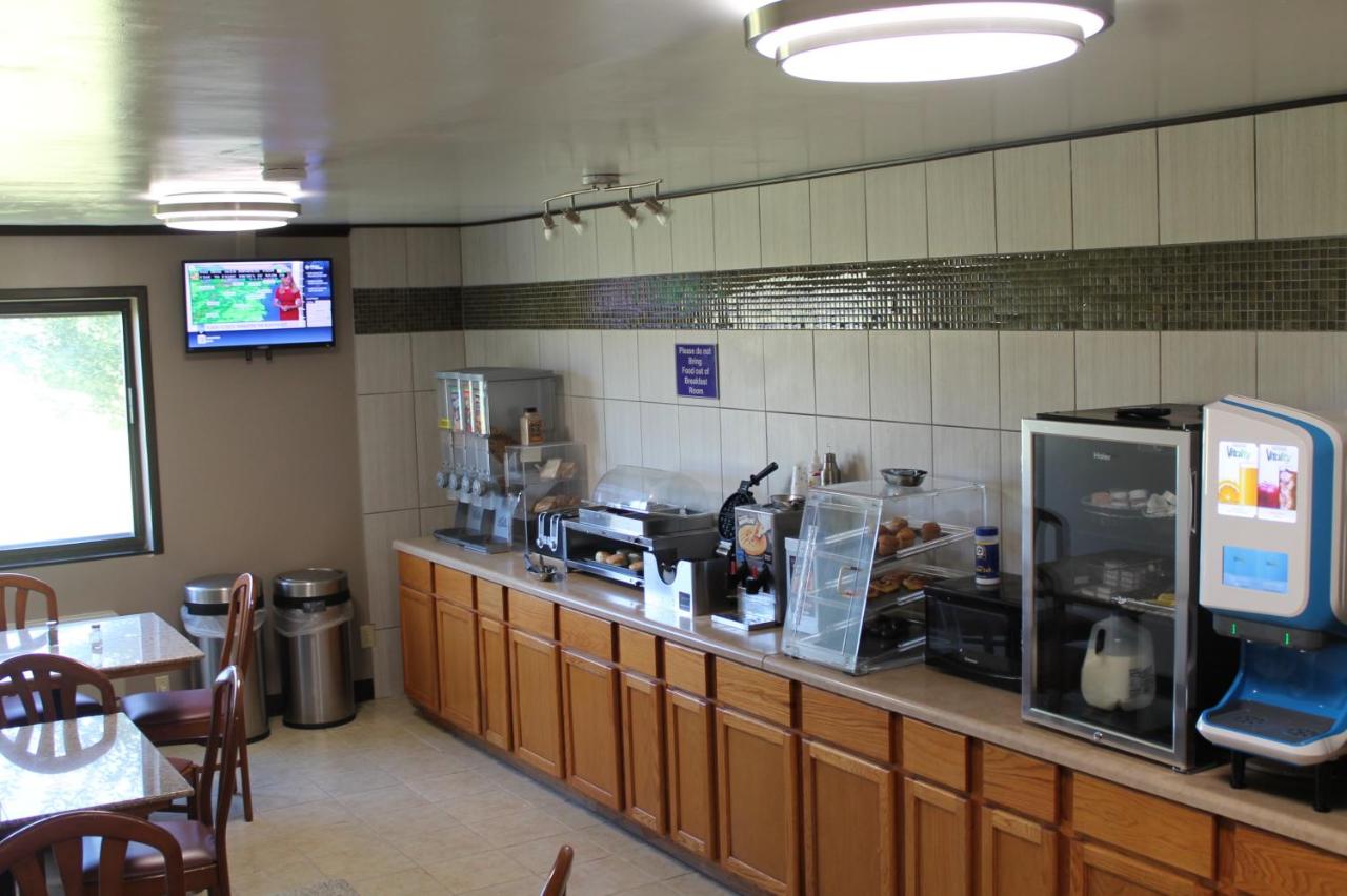 | Columbus Inn