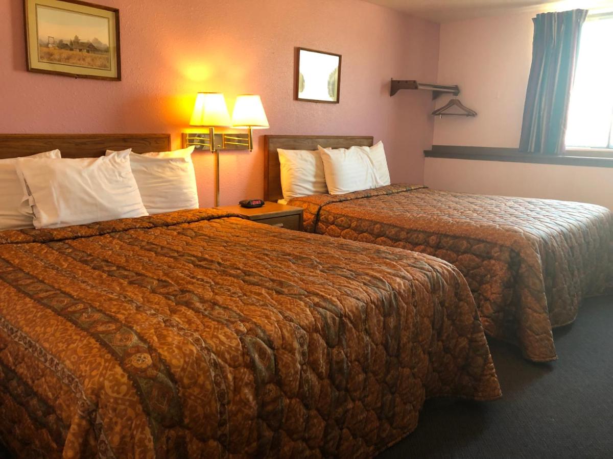 | Executive Inn