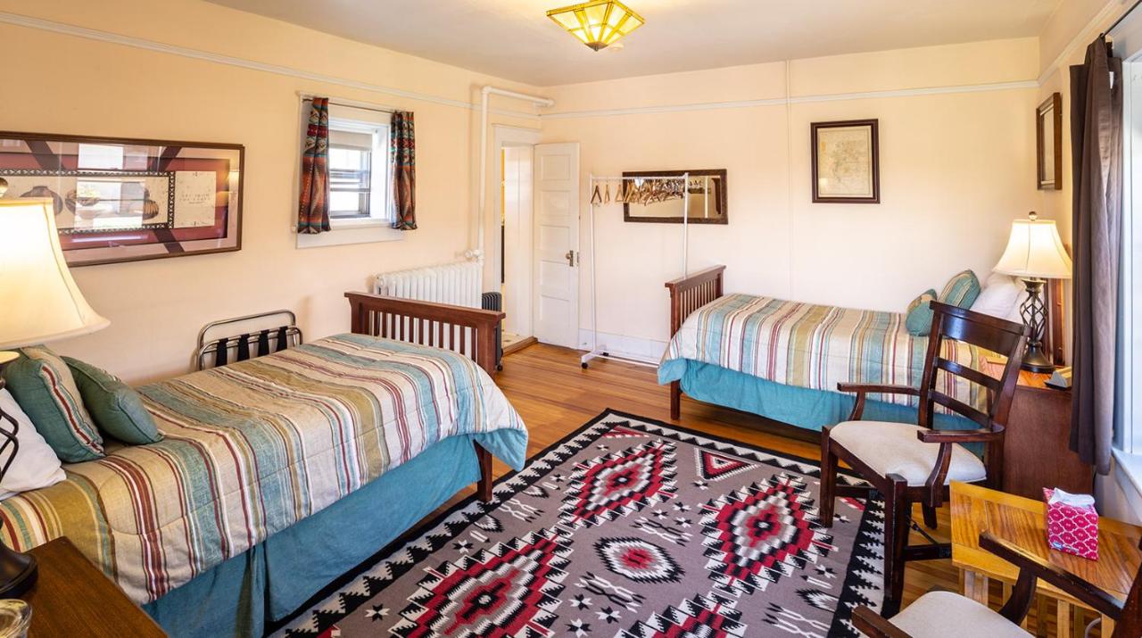 | Casa del Gavilan Historic Inn