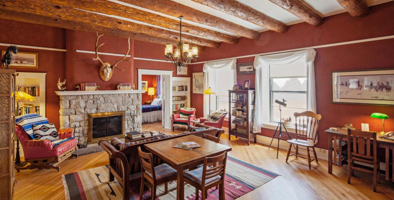 | Casa del Gavilan Historic Inn