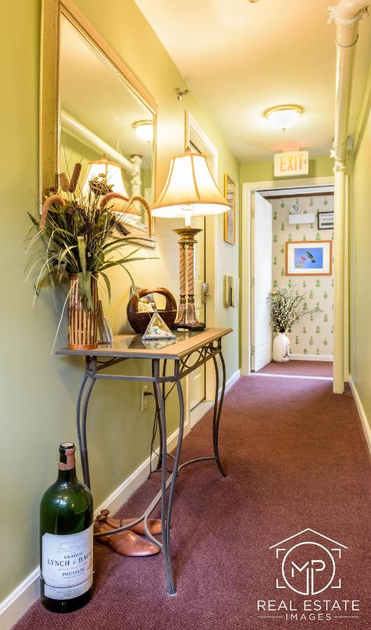  | Bouchard Restaurant & Inn