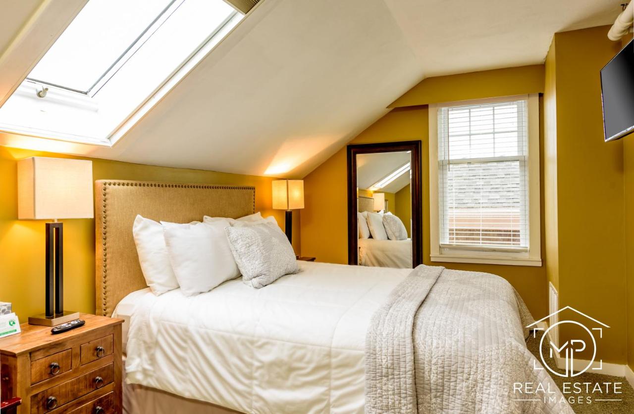  | Bouchard Restaurant & Inn