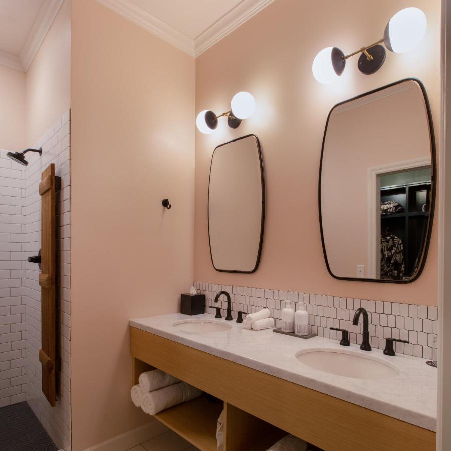 | Atticus Hotel