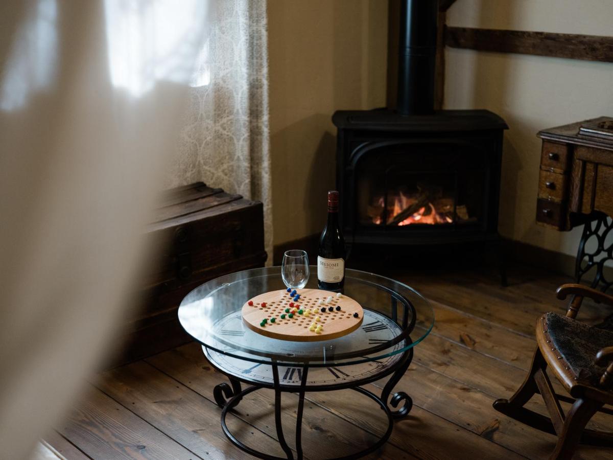 | The Mast Farm Inn