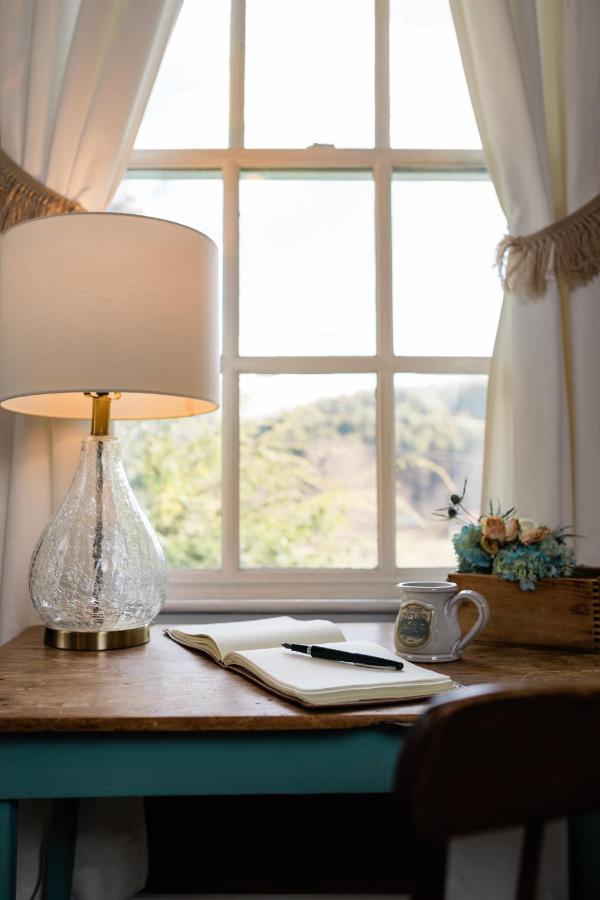 | The Mast Farm Inn