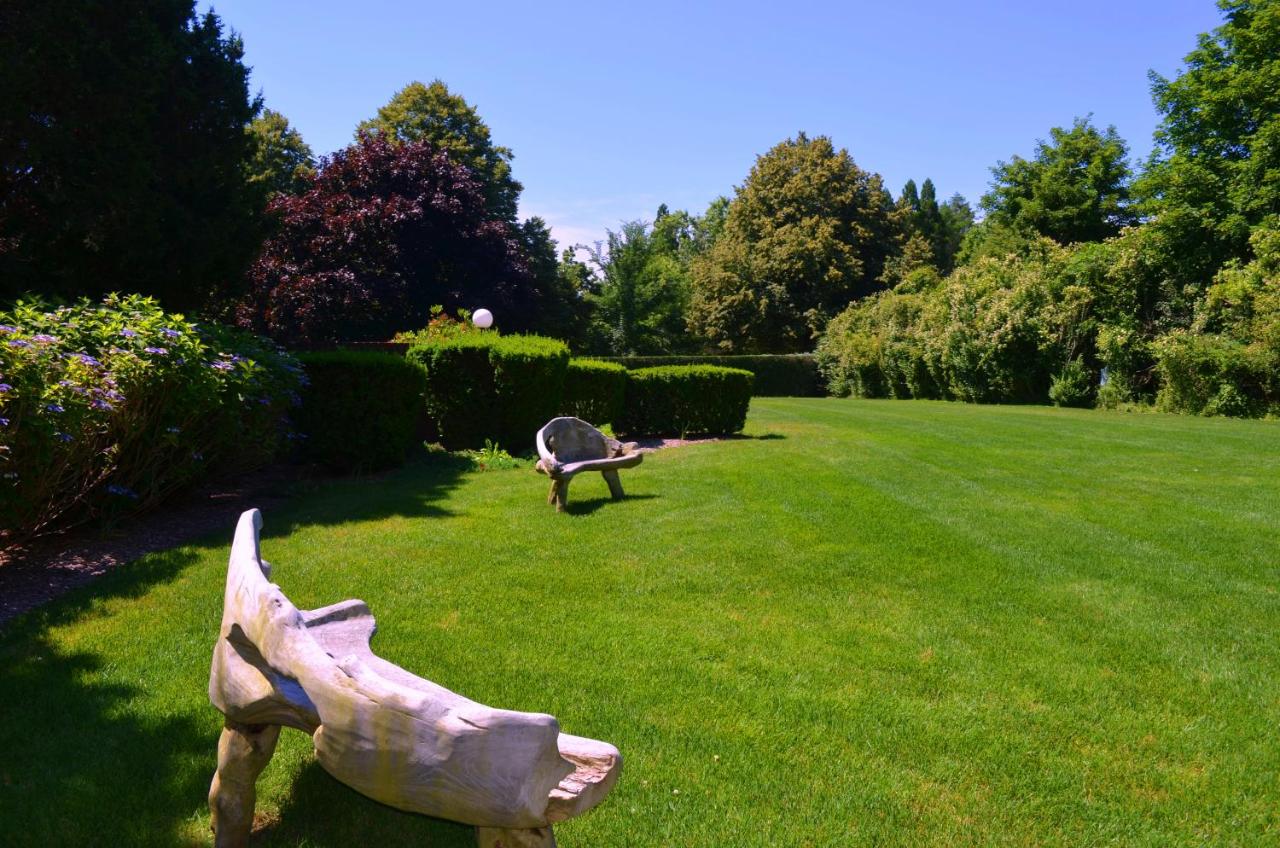 | Southampton Inn