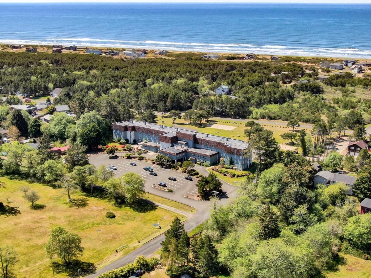 | Chateau Westport