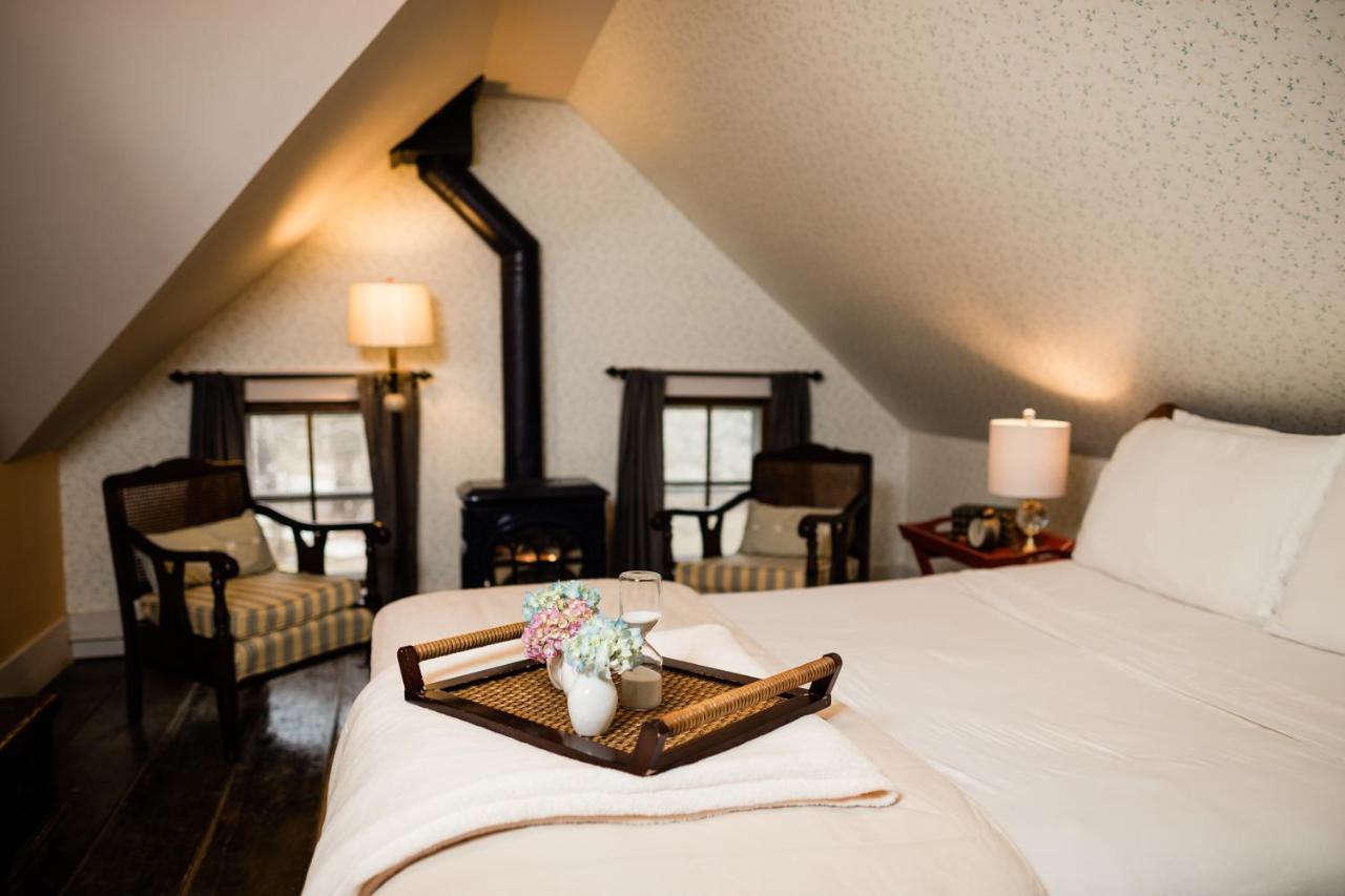 | The Mast Farm Inn