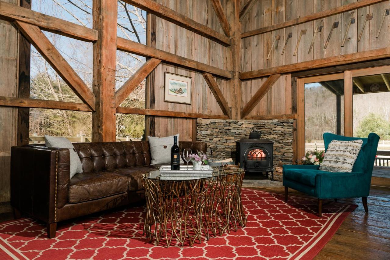 | The Mast Farm Inn