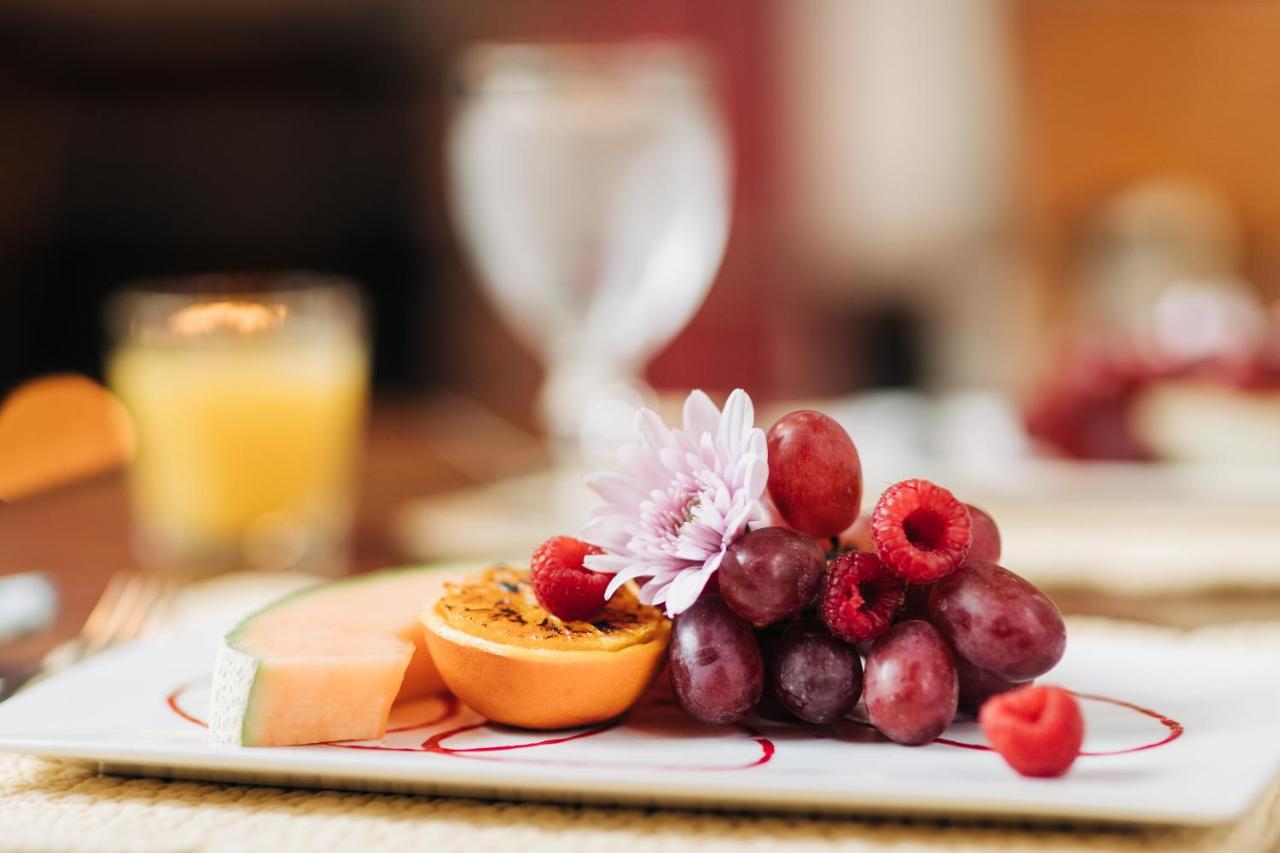 | The Mast Farm Inn