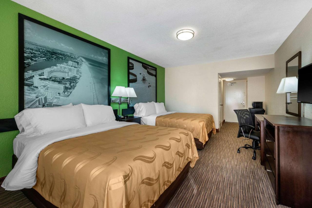 1 King Bed, 2 Queen Beds, Nonsmoking at Quality Inn Daytona Beach Oceanfront